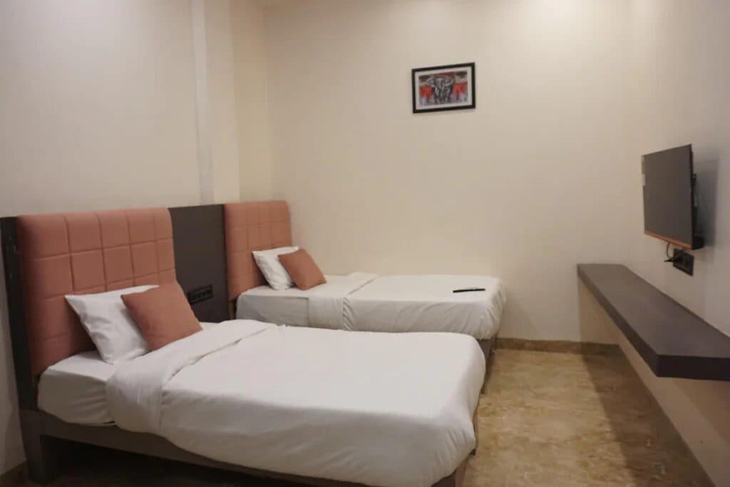 Hotel HR Premium Stay interior 8